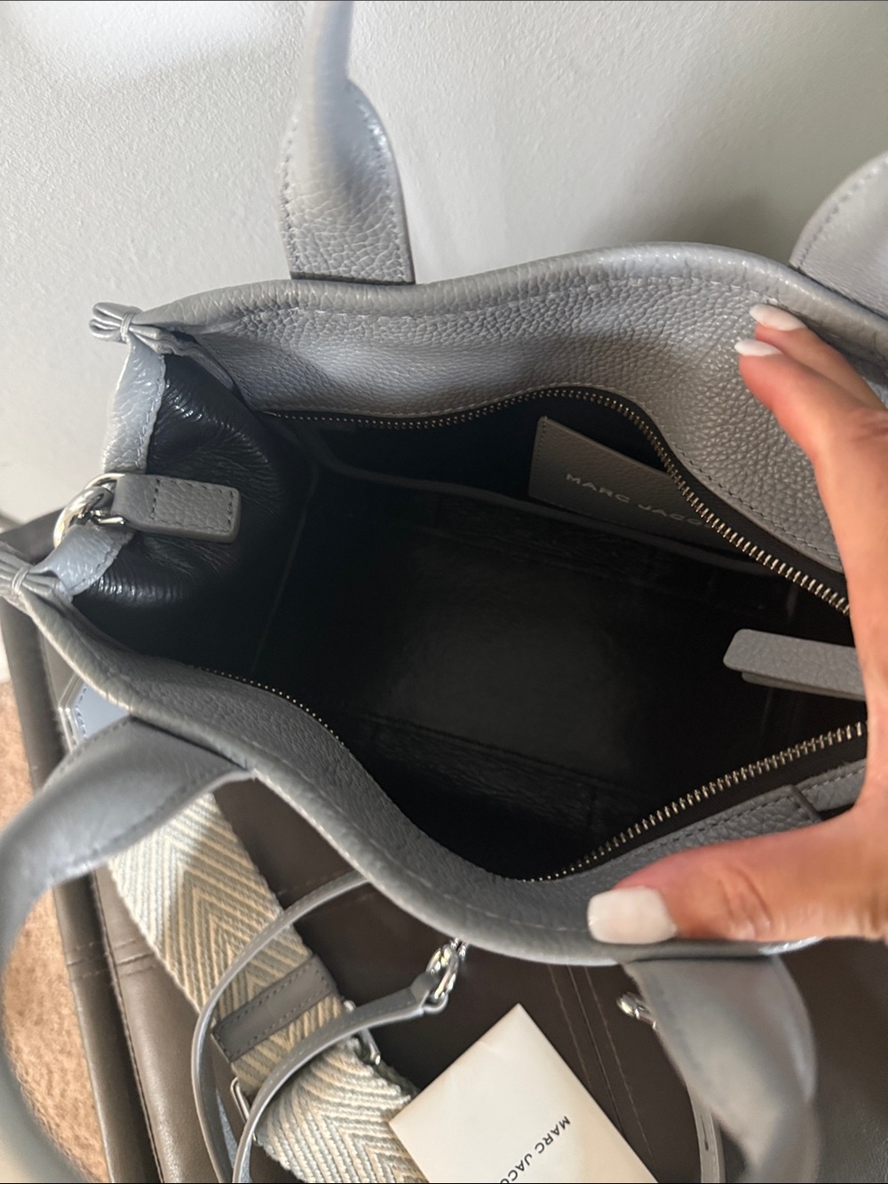 Marc Jacobs The Tote Bag in Light Gray with Cream Strap - Picture 2 of 4
